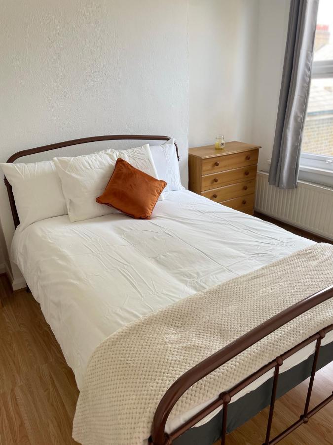 Large, Bright And Spacious 3 Bed Flat In 런던 외부 사진