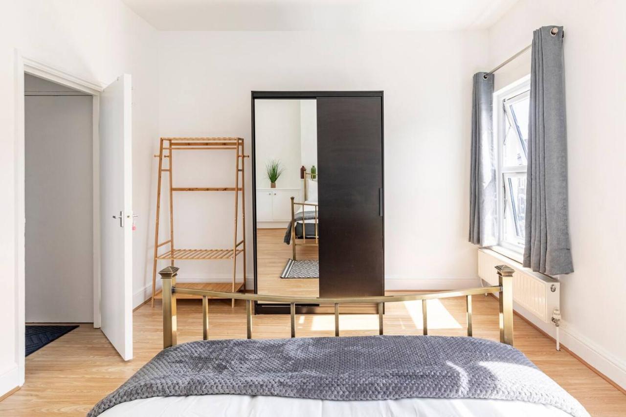 Large, Bright And Spacious 3 Bed Flat In 런던 외부 사진