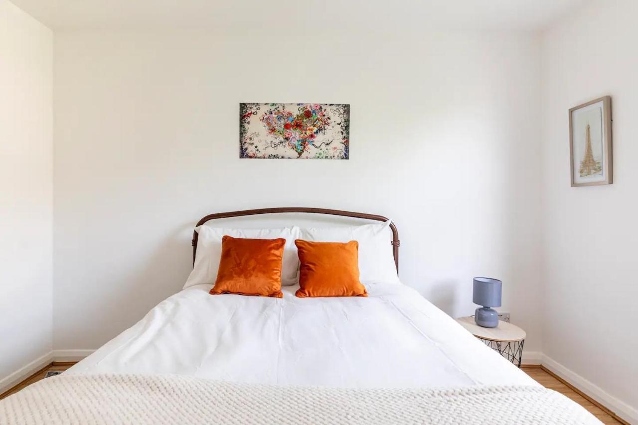 Large, Bright And Spacious 3 Bed Flat In 런던 외부 사진