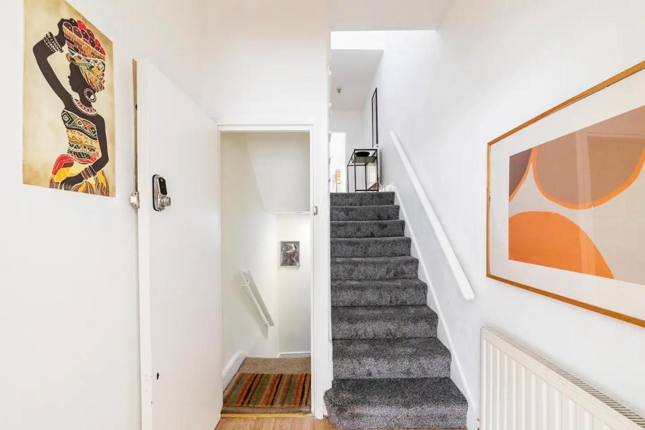 Large, Bright And Spacious 3 Bed Flat In 런던 외부 사진