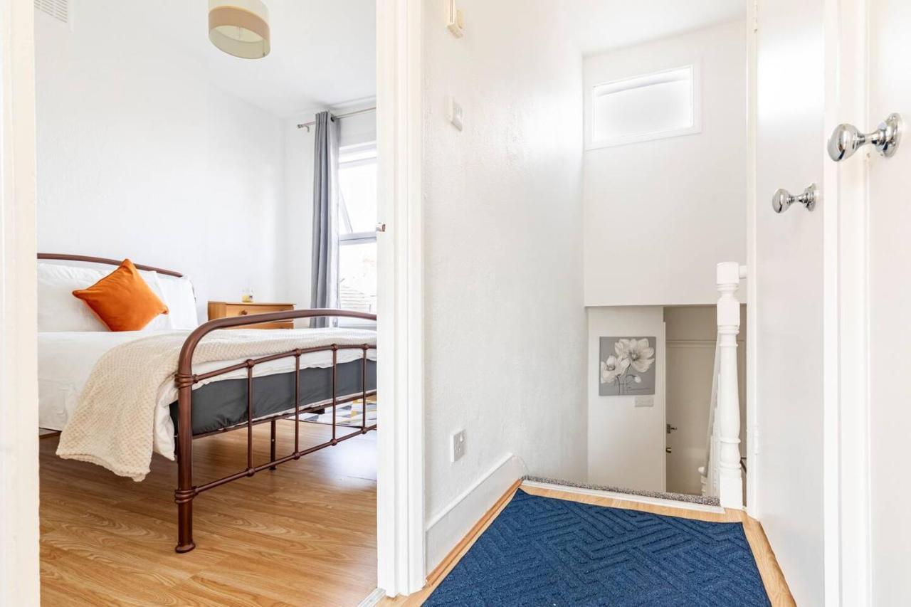 Large, Bright And Spacious 3 Bed Flat In 런던 외부 사진