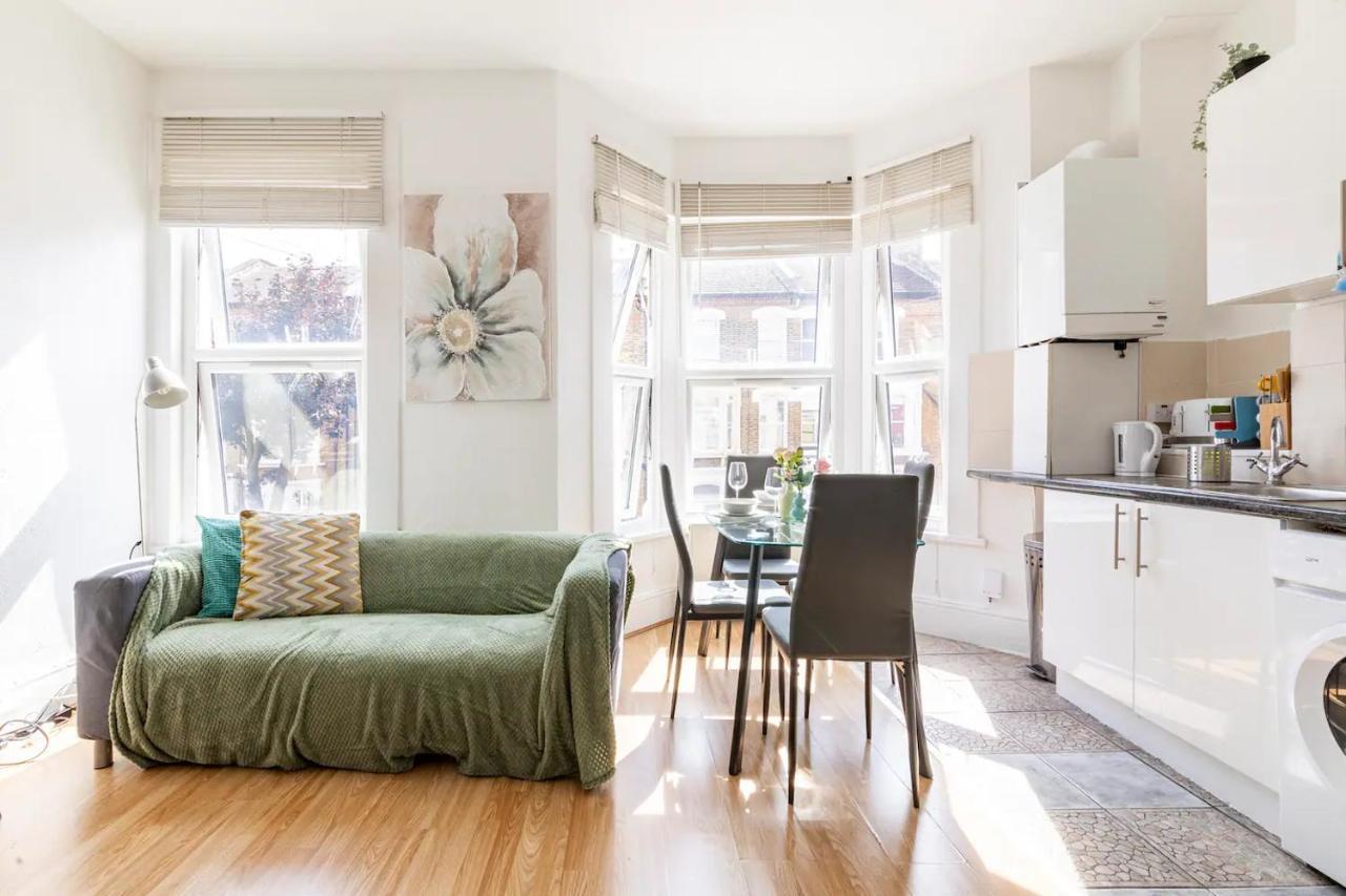 Large, Bright And Spacious 3 Bed Flat In 런던 외부 사진